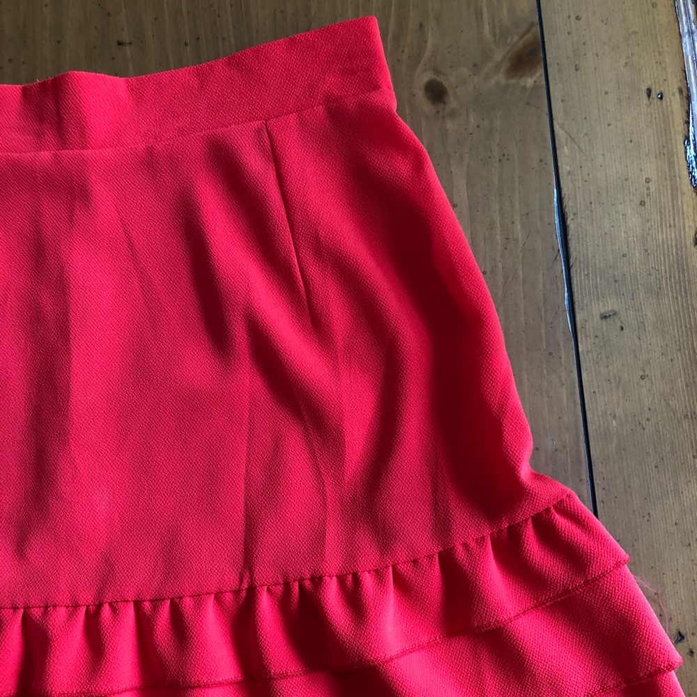 RED RUFFLE SKIRT - Picture 3 of 4
